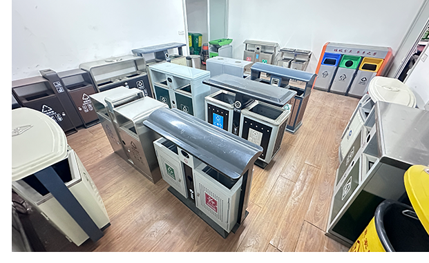 不銹鋼戶(hù)外垃圾箱廠家公司形象